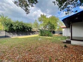 1671 Dale Ave in Winter Park, FL - Building Photo