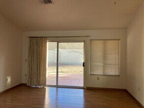 8513 Millsboro Dr in Las Vegas, NV - Building Photo - Building Photo