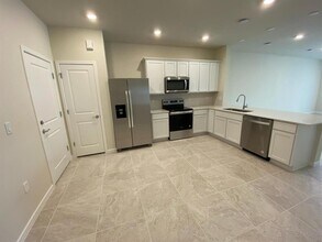 2518 Winsome Wy in Davenport, FL - Building Photo - Building Photo