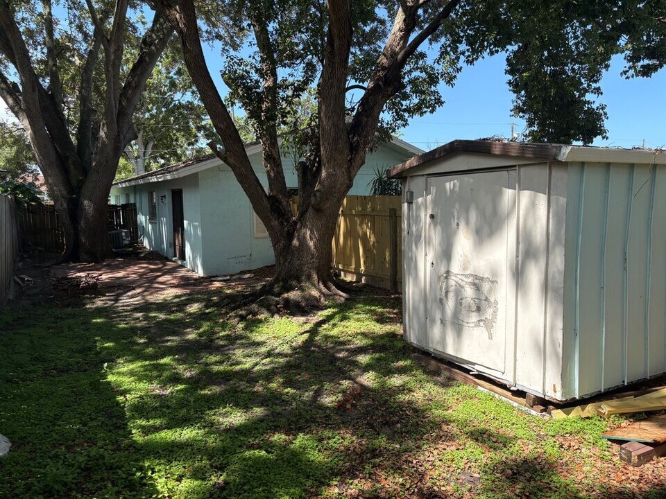 4402 44th Ave N in St. Petersburg, FL - Building Photo