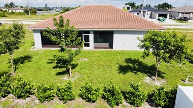 1324 Old Burnt Store Rd N in Cape Coral, FL - Building Photo - Building Photo