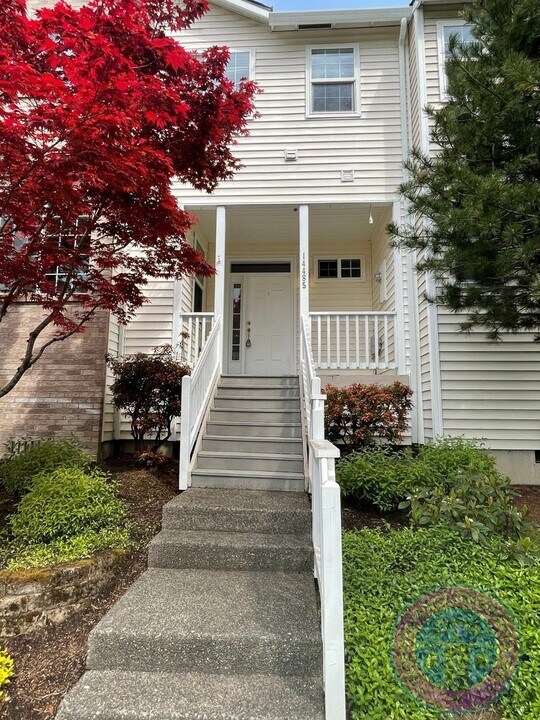 14485 SE Oregon Trail Dr in Clackamas, OR - Building Photo