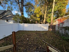 170 Benton St in Rochester, NY - Building Photo - Building Photo