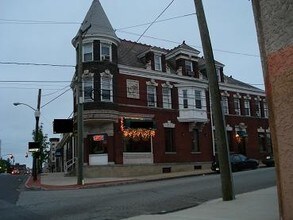 299 New Brunswick Ave in Perth Amboy, NJ - Building Photo - Building Photo