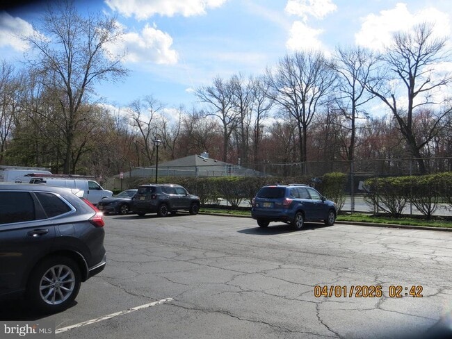 property at 21 Aspen Ct