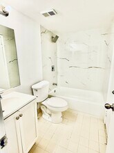 8520 SW 212th St, Unit 303 in Cutler Bay, FL - Building Photo - Building Photo