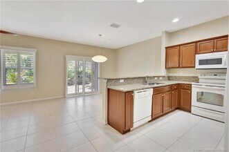 144 SW Otter Run Pl in Stuart, FL - Building Photo - Building Photo