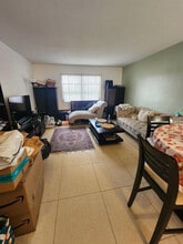 1801 NE 62nd St in Fort Lauderdale, FL - Foto de edificio - Building Photo