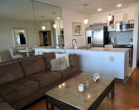 274 Dune Rd in Westhampton Beach, NY - Building Photo - Building Photo