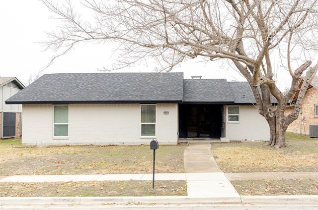 2025 Glencrest Ln in Garland, TX - Building Photo