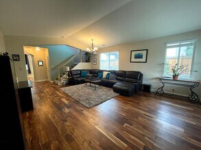 2509 Whitney Oaks Ln in Reno, NV - Building Photo - Building Photo