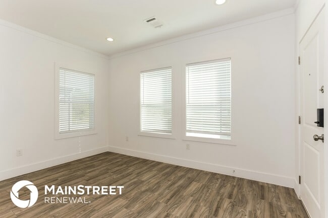 2112 Belzise Terrace in Fort Worth, TX - Foto de edificio - Building Photo