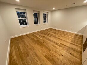 16 Fleet St, Unit 1 in Boston, MA - Building Photo - Building Photo