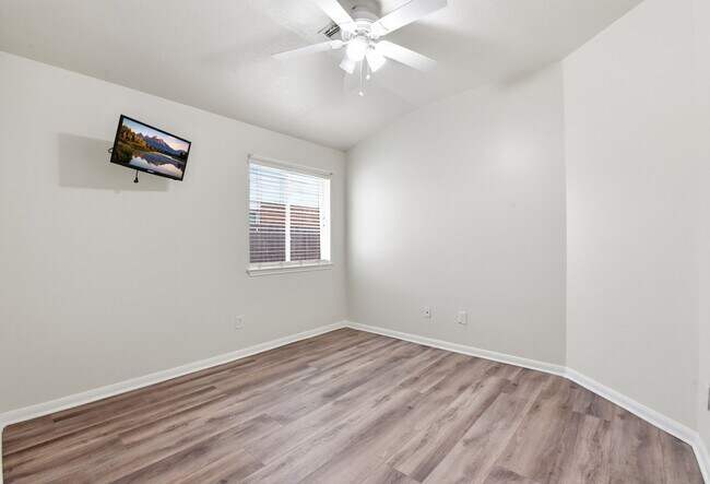 2526 Hidden Park Ln in Conroe, TX - Building Photo - Building Photo