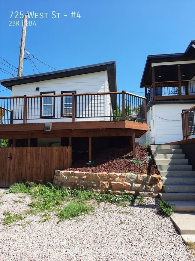 725 West St in Rapid City, SD - Building Photo - Building Photo