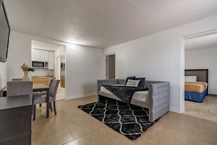 Elite Living Residence in Memphis, TN - Building Photo