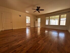 254 N Canyon Blvd in Monrovia, CA - Building Photo