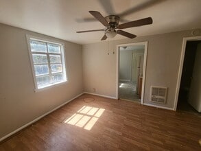 732 Richardson St, Unit 732 Richardson St in Clarksville, TN - Foto de edificio - Building Photo