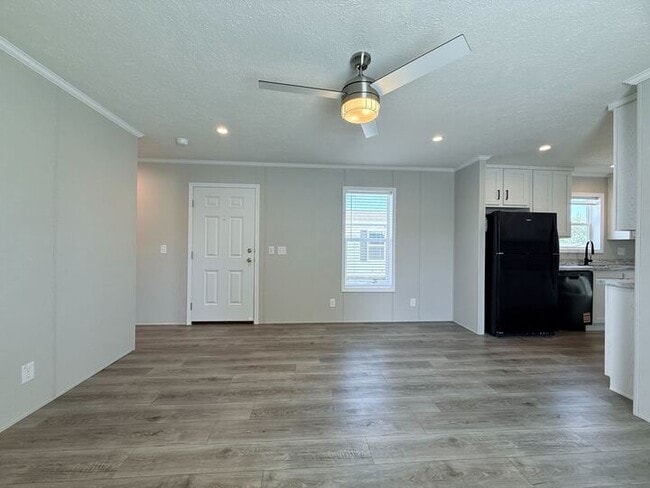 52780 S Zacharias Ct in Chesterfield, MI - Foto de edificio - Building Photo