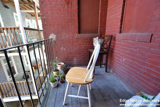 53 Brackett St in Boston, MA - Building Photo - Building Photo
