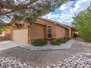 8543 Murrelet Dr NE in Albuquerque, NM - Building Photo - Building Photo
