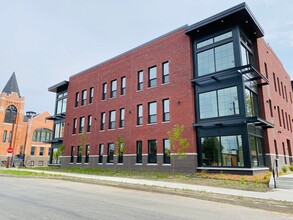 The Winford Apartments in Des Moines, IA - Building Photo - Building Photo