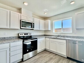 2121 Shady Tree Cir in Roseville, CA - Building Photo - Building Photo