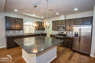 8529 Fox Brook St in Las Vegas, NV - Building Photo - Building Photo