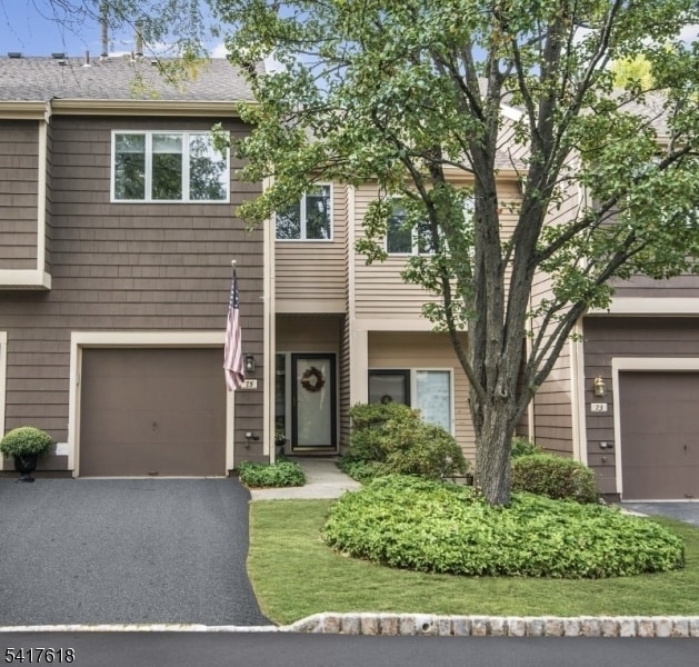 property at 75 Derby Ct