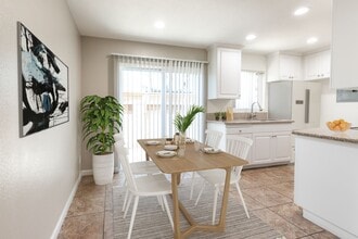 Diamond Crest Apartments in Buena Park, CA - Building Photo - Interior Photo