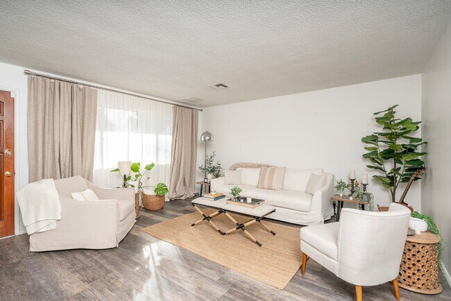 1609 S Parkside Dr in Tempe, AZ - Building Photo - Building Photo