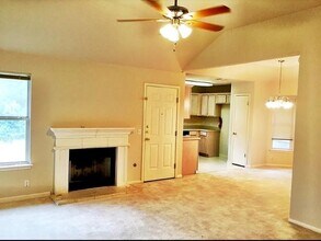 14602 Varrelman St in Austin, TX - Building Photo - Building Photo