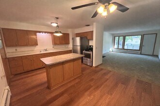 2406 Fremont Ave in Madison, WI - Building Photo - Building Photo