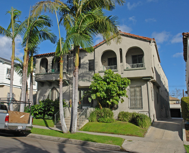 444 N Curson Ave in Los Angeles, CA - Building Photo - Building Photo