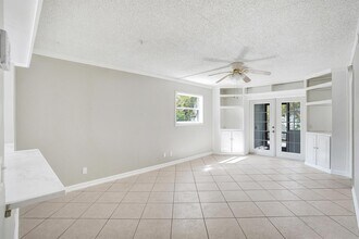 10585 Royal Palm Blvd, Unit 10585 in Coral Springs, FL - Foto de edificio - Building Photo