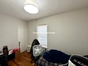 157 E Cottage St, Unit 3 in Boston, MA - Building Photo - Building Photo