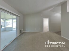 1598 Marble Lake Dr in Jacksonville, FL - Building Photo - Building Photo
