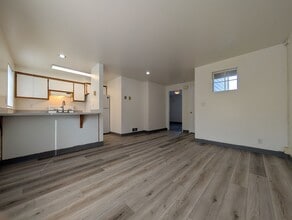 2159 Bailey Hill Rd in Eugene, OR - Building Photo - Building Photo