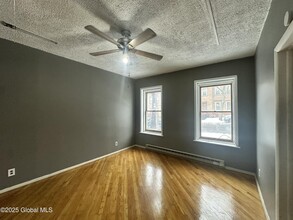 29 Vliet St in Cohoes, NY - Building Photo - Building Photo