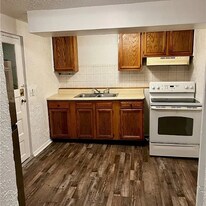 130 Grandview Ave in Mingo Junction, OH - Building Photo