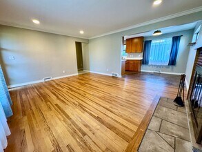 8054 29th Ave NW in Seattle, WA - Building Photo - Building Photo