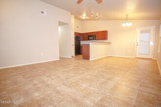 10692 Canyon Sage Dr in El Paso, TX - Foto de edificio - Building Photo