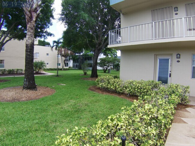 865 Flanders S in Delray Beach, FL - Building Photo - Building Photo