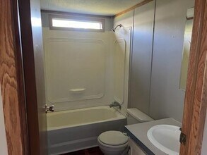 2121 Patricia Pl in Manhattan, KS - Building Photo - Building Photo