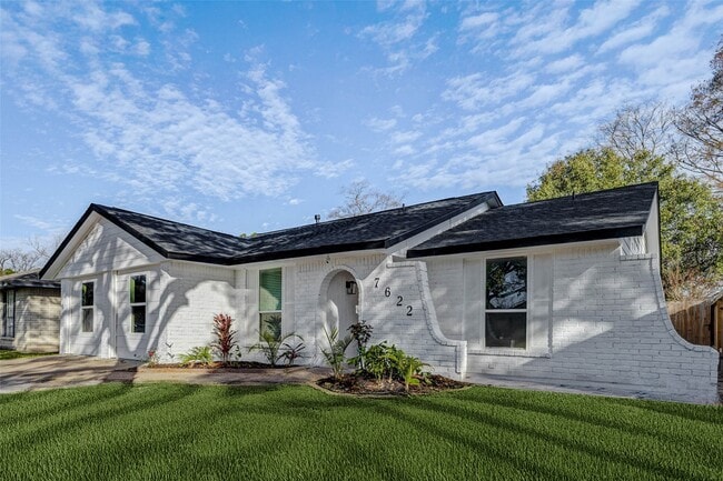 property at 7622 Williams St