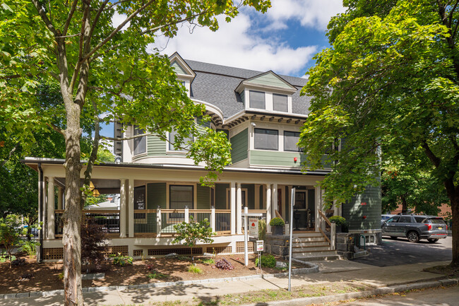 44 Winslow Rd, Unit 8