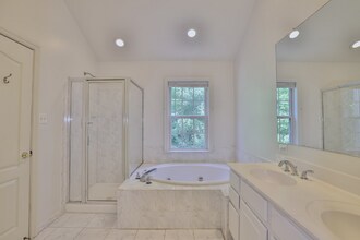 12003 Treeline Way in Rockville, MD - Building Photo - Building Photo