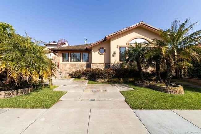 property at 1345 Torrey Pines Rd