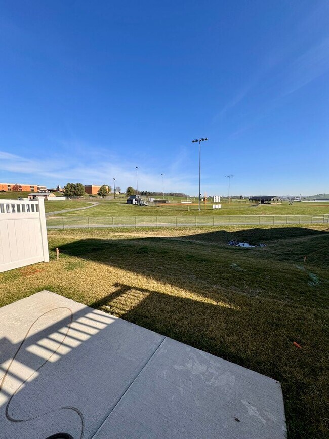 108 Scarlet Maple Ln in Bridgewater, VA - Building Photo - Building Photo