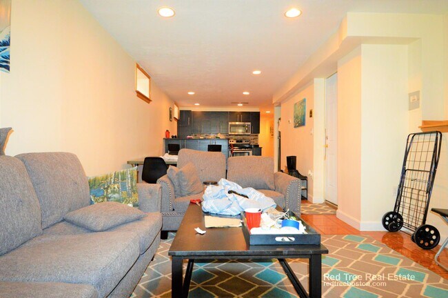 73 Thatcher St in Brookline, MA - Building Photo - Building Photo